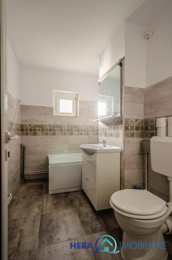 Апартаменти Alfa Apartament Living Si Dormitor Арад Екстер'єр фото